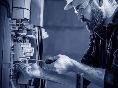 1 x električar v 24145 Kiel (P0027261)